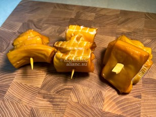 Шашлычок из сома холодного копчения: Шашлычок из кальмара х/к