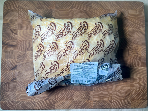 Сыр 1 кг ГОРНЫЙ СЫРОВАР (Паутинка со вкусом красной икры) в Сарапуле